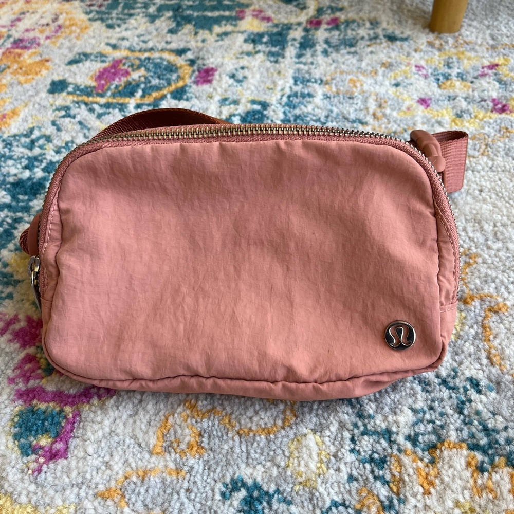 LuLu Lemon Belt Bag - Pink/Coral/Salmon